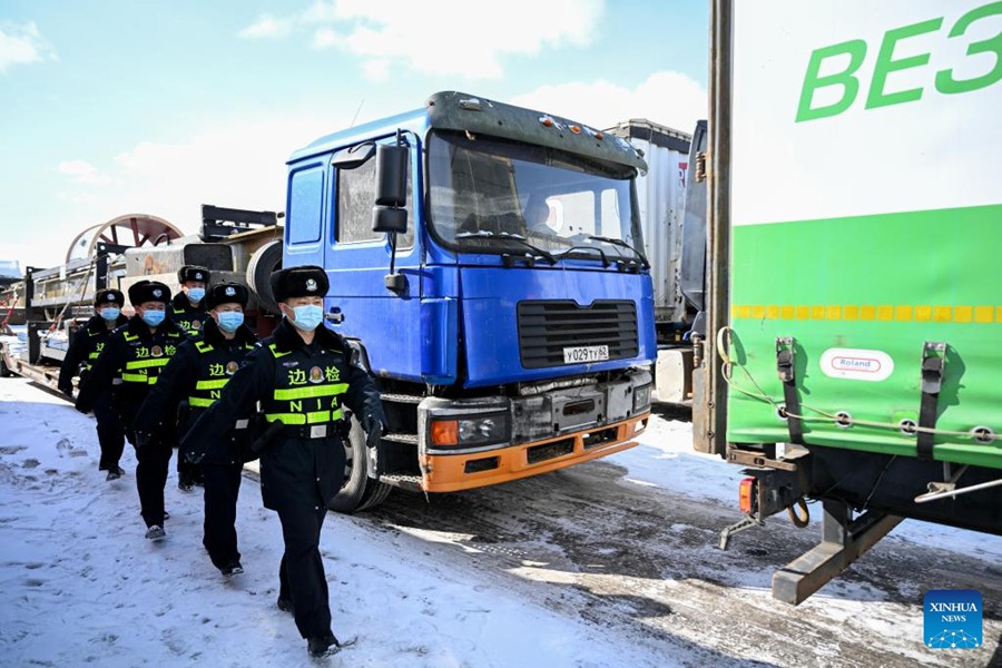 Il più grande porto terrestre della Cina registra una crescita costante del traffico