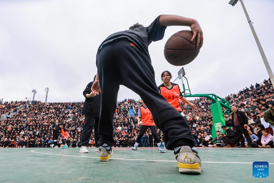 Torneo rurale di basket nel Guizhou accolto con grande entusiasmo