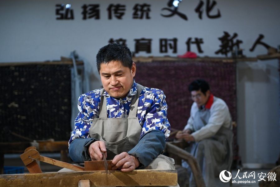 Pettine in legno di Langqiao: maestria tramandata da migliaia di anni