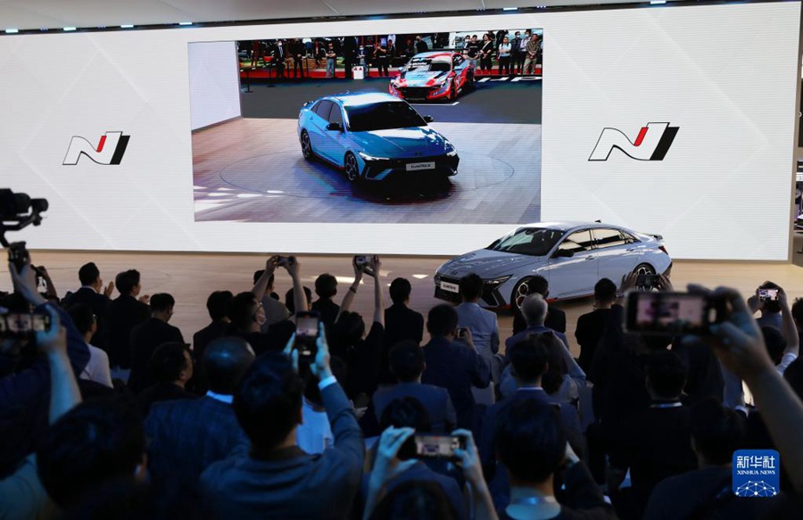 Al via la mostra internazionale dell'auto a Shanghai