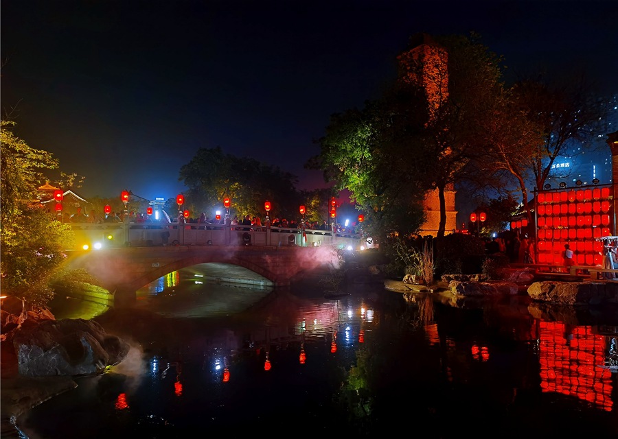 Antico borgo di Luoyi: un'esperienza immersiva della bellezza del Hanfu