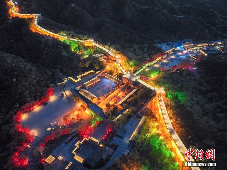 Beijing: la Grande Muraglia di Badaling aperta anche la notte