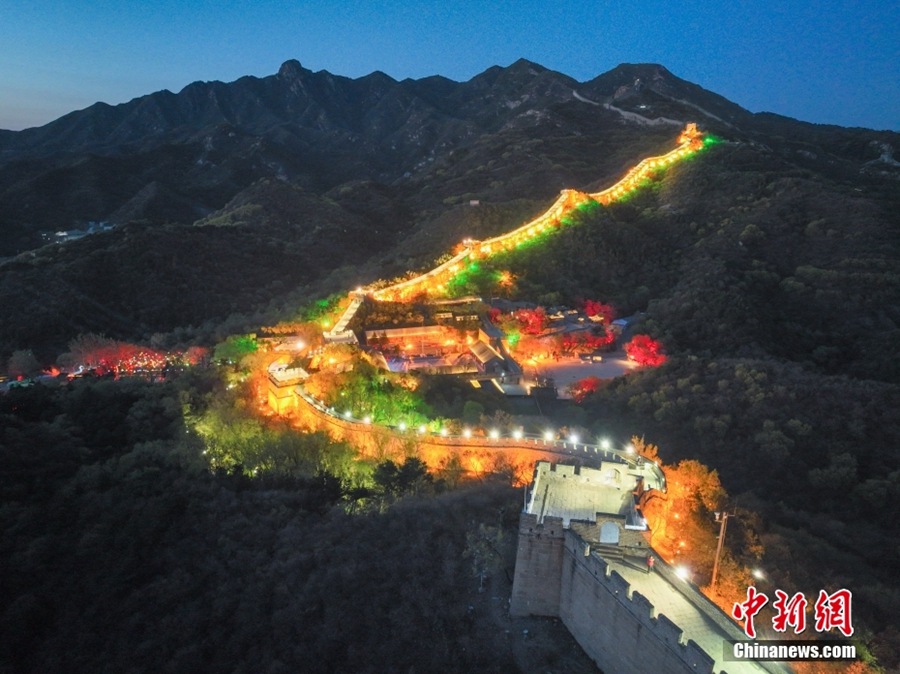 Beijing: la Grande Muraglia di Badaling aperta anche la notte