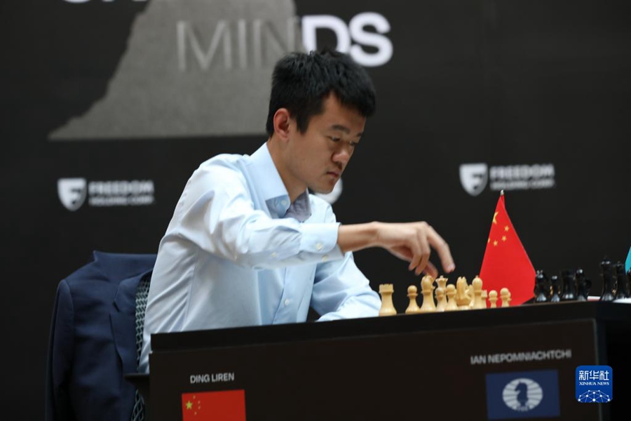 Ding Liren incoronato campione del mondo di scacchi