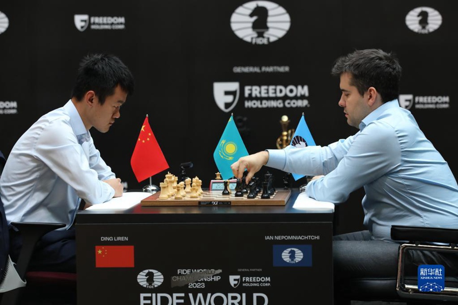 Ding Liren incoronato campione del mondo di scacchi