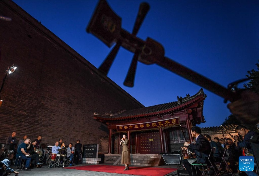 Vari tipi di musica in tutto il mondo si incontrano a Xi'an attraverso gli scambi culturali
