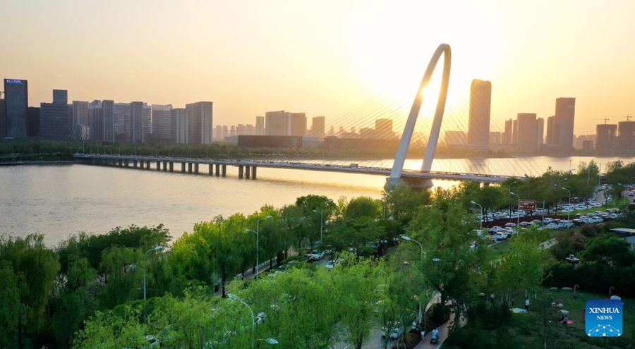 Xi'an: paesaggio circostante il fiume Bahe