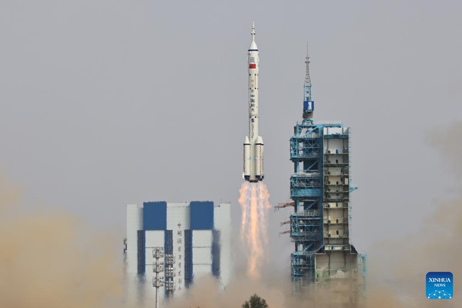 Lanciata con successo l'astronave con equipaggio Shenzhou-16