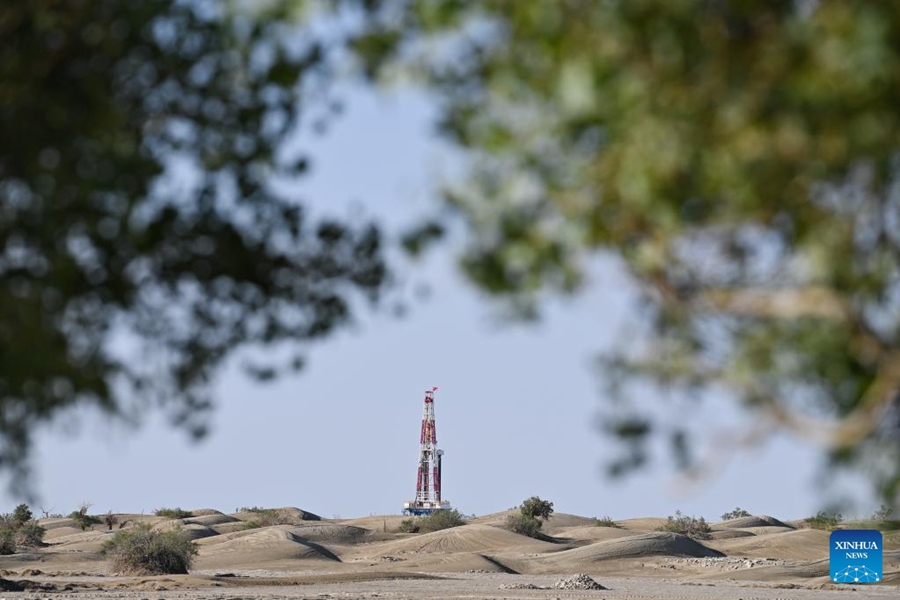 Cina, perforazione di un pozzo superprofondo per l'esplorazione della Terra profonda