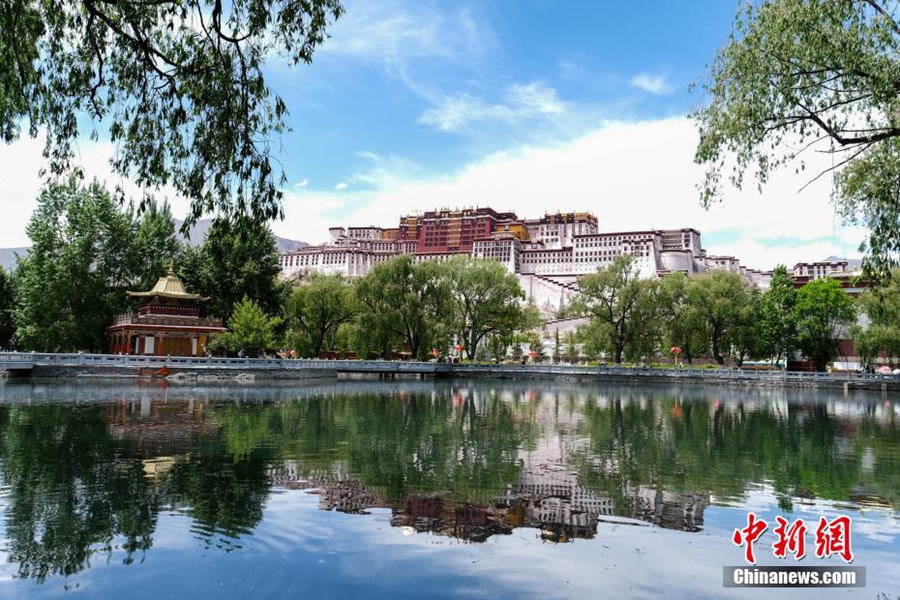 Lhasa: boom dei turisti