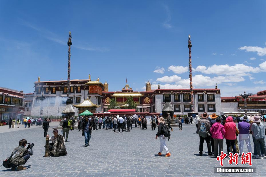Lhasa: boom dei turisti