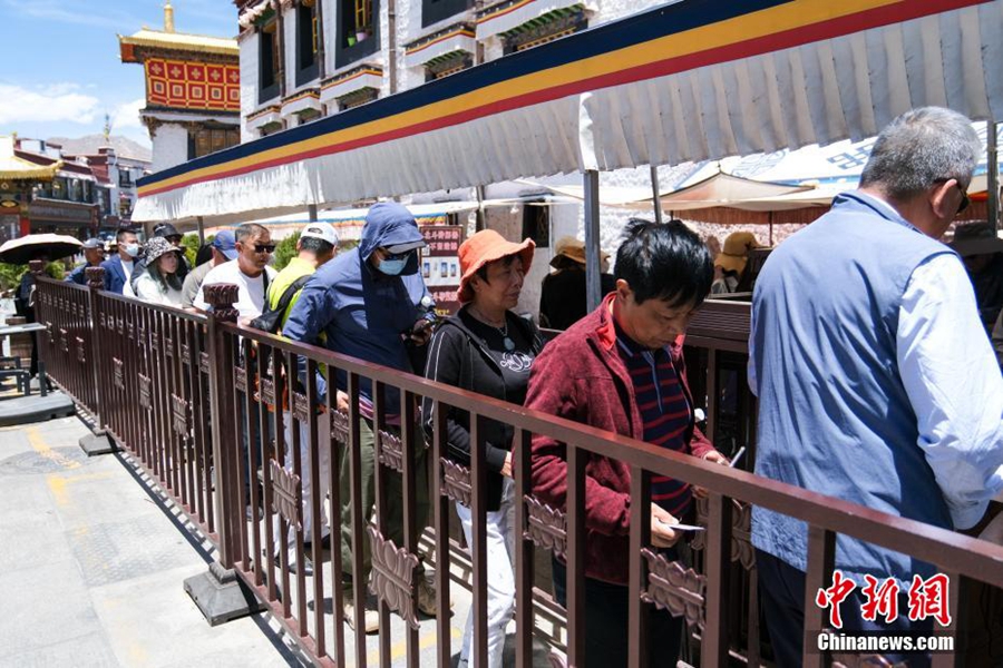 Lhasa: boom dei turisti
