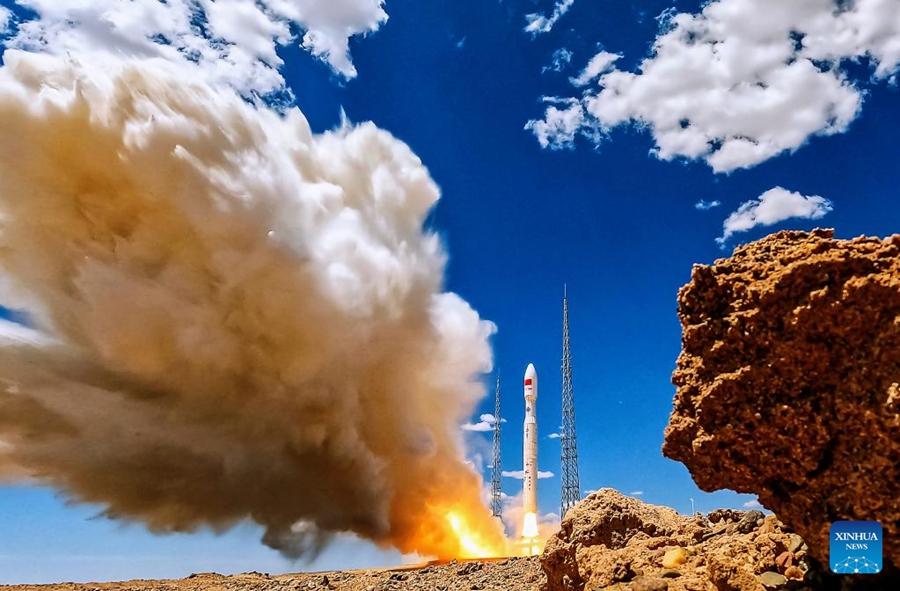 Il razzo vettore Lijian-1 Y2 parte dal Centro di lancio satellitare Jiuquan nel nord-ovest della Cina. (7 giugno 2023 - Wang Heng/Xinhua)