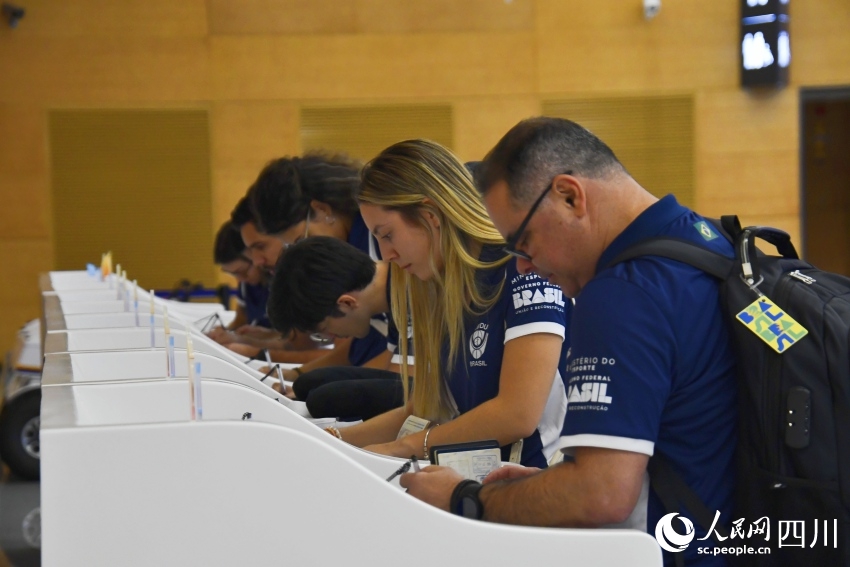 Le Universiadi di Chengdu danno il benvenuto alla prima delegazione all'estero