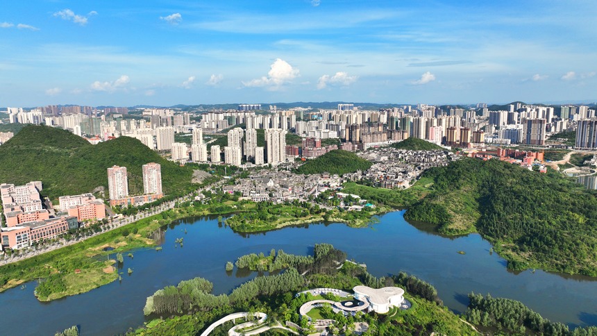 Qingzhen: montagne verdi, acque limpide e angoli di paradiso nascosti
