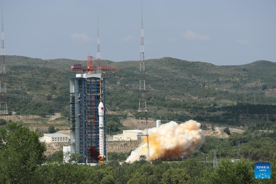 La Cina invia quattro satelliti nello spazio