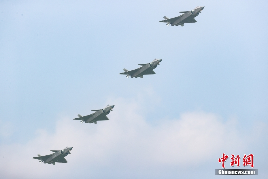 Cina: Changchun Air Show, 45 velivoli di 13 tipologie in volo