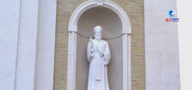 Statua di Matteo Ricci.