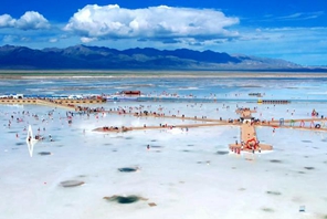 ''Specchio del Cielo'' meraviglia i visitatori di Qinghai