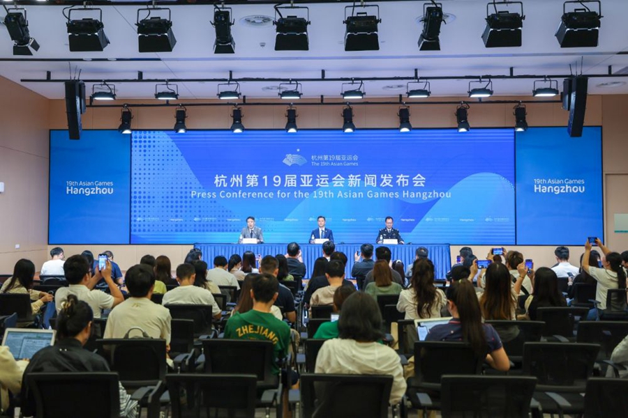 Conferenza stampa per la staffetta della torcia dei XIX Giochi Asiatici di Hangzhou presso il Main Media Center dei Giochi Asiatici di Hangzhou. (6 settembre 2023 - Xinhua/Jiang Han)