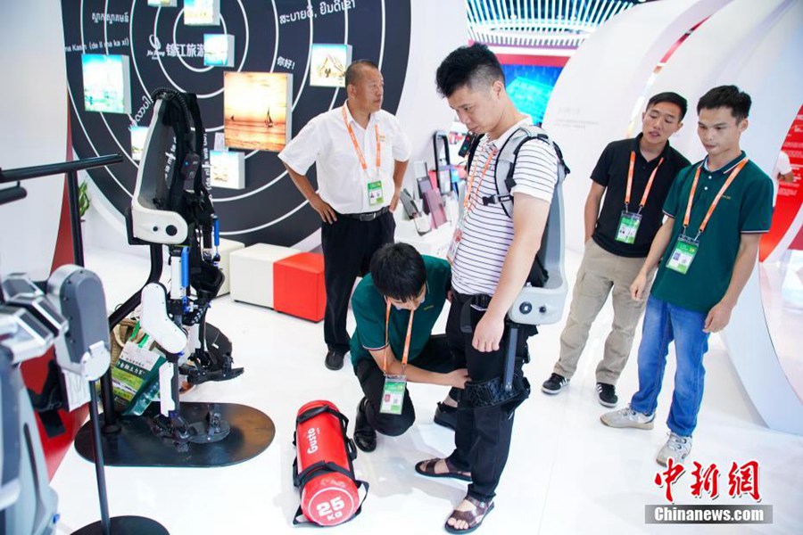 Prodotti tecnologici d'avanguardia alla 20ª edizione della China-ASEAN Expo