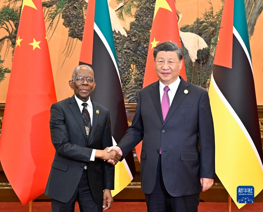 Incontro tra Xi Jinping e premier mozambicano Adriano Maleiane