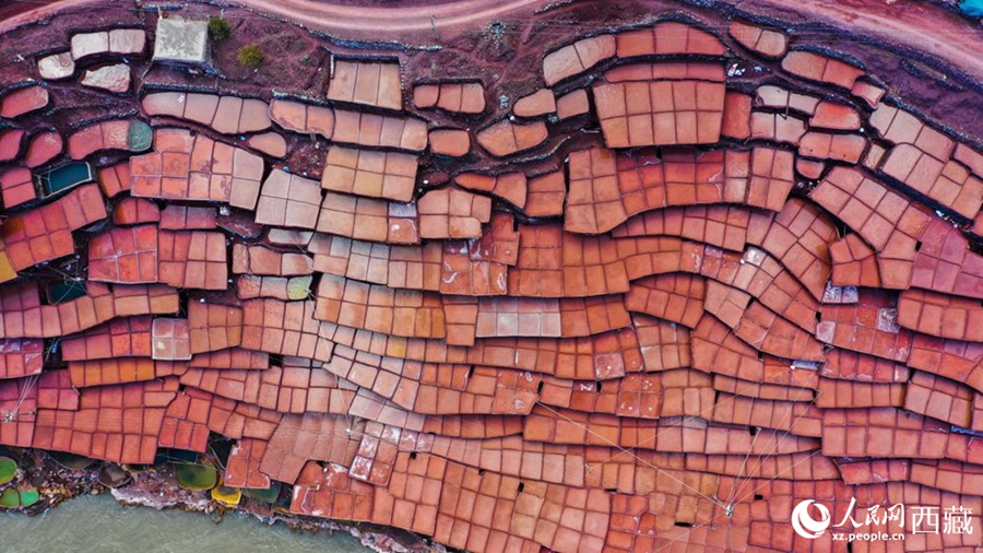 Xizang: campi di sale millenari sulle rive del fiume Lancang