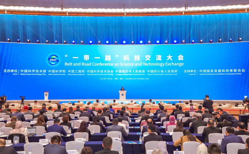 La Cina propone un'iniziativa internazionale di cooperazione scientifica e tecnologica