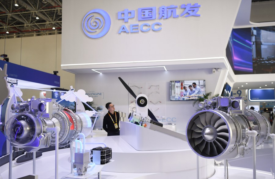 Zhuhai: inaugurata la mostra Areo Asia 2023