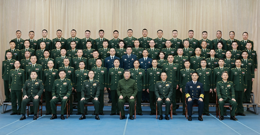 Xi Jinping ispeziona il Comando dell'area del Mar Cinese Orientale della Polizia Marittima Armata