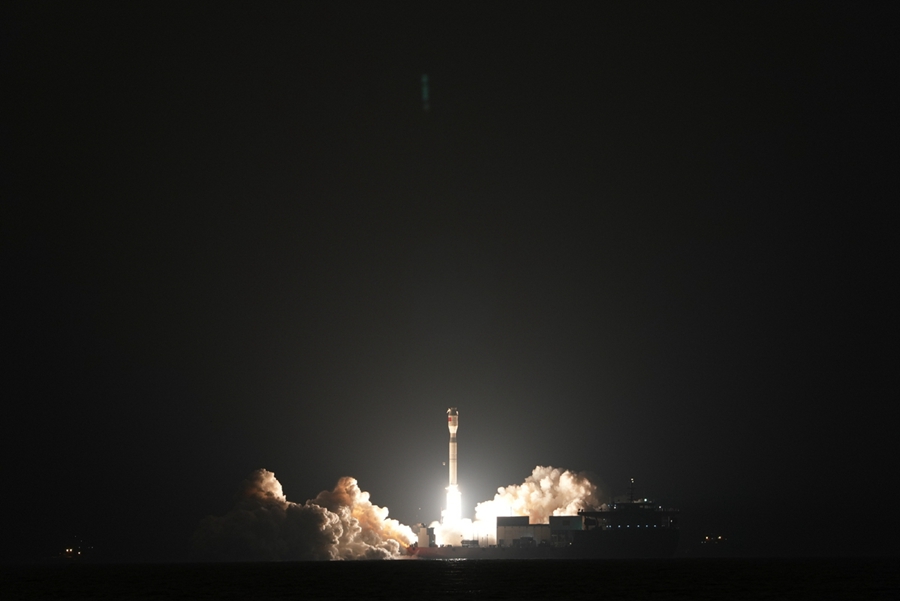 Razzo cinese Smart Dragon 3 lancia satellite di prova