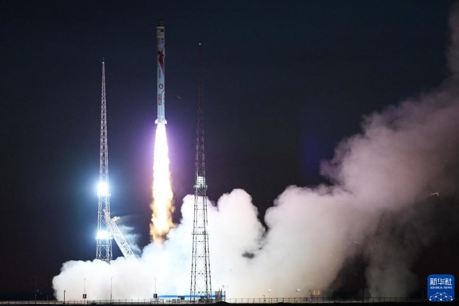 Cina, lanciato con successo il razzo vettore Zhuque-2