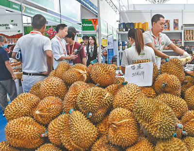 La cooperazione economica e commerciale tra Cina e Vietnam avvantaggia i due popoli