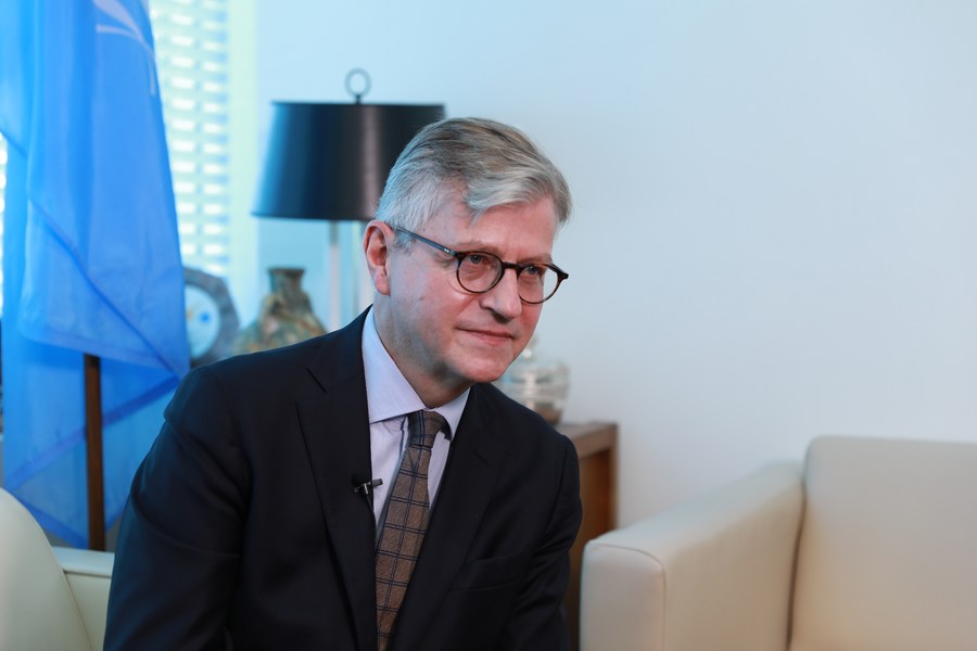 Jean-Pierre Lacroix, Sottosegretario Generale delle Nazioni Unite per le Operazioni di Pace, riceve un'intervista con Xinhua presso la sede delle Nazioni Unite a New York. (15 novembre 2021 - Xinhua/Xie E)