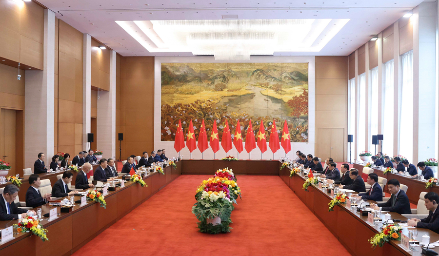 Xi Jinping incontra il presidente dell'Assemblea nazionale vietnamita, Vuong Dinh Hue