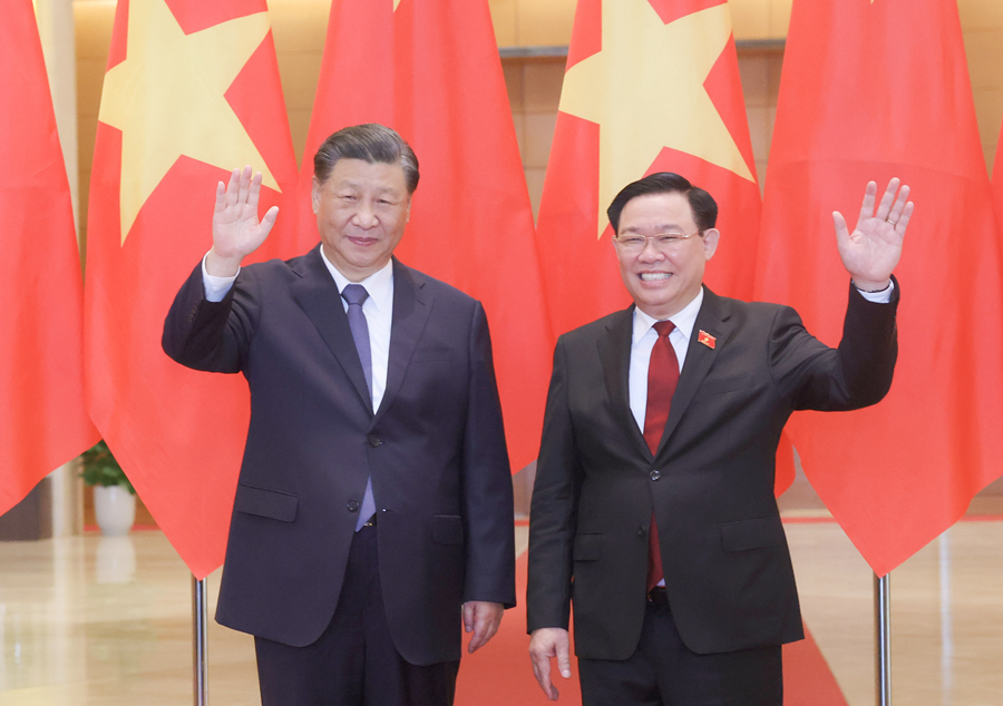 Xi Jinping incontra il presidente dell'Assemblea nazionale vietnamita, Vuong Dinh Hue