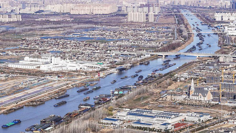 Jiangsu: trasporto invernale lungo il Gran Canale Beijing-Hangzhou