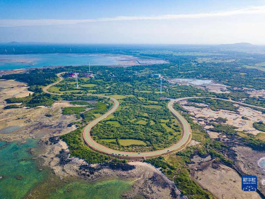 Hainan celebra l'apertura dell'autostrada panoramica costiera