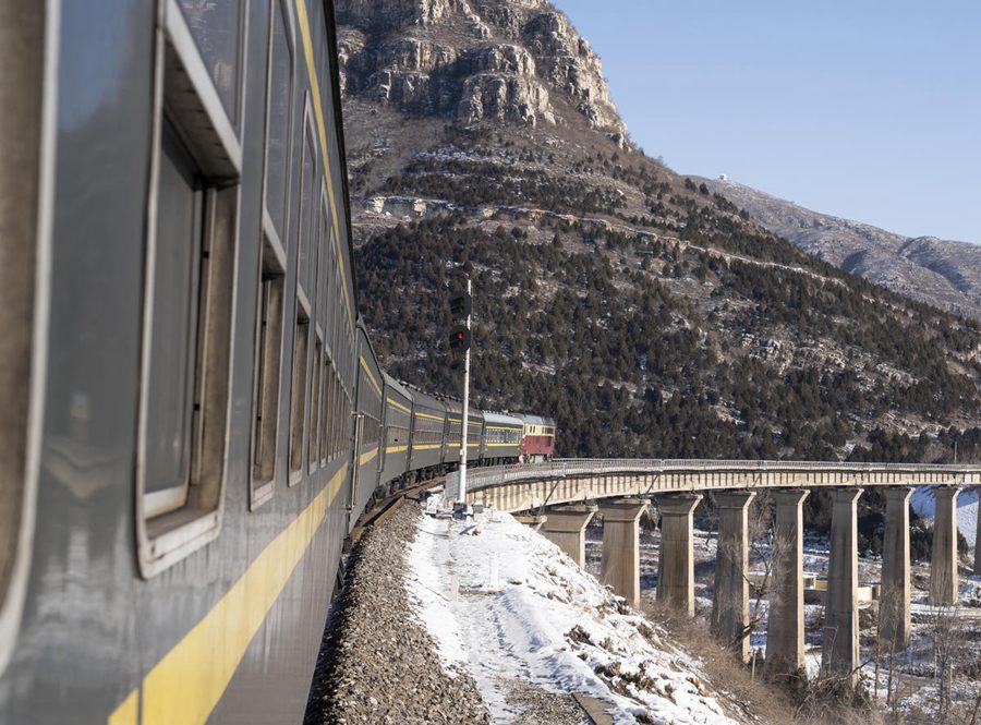 L'area urbana di Beijing dice addio ai treni lenti senza aria condizionata