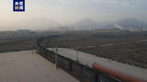 Oltre 3500 tonnellate di carbone trasportate in aree colpite da terremoto Jishishan