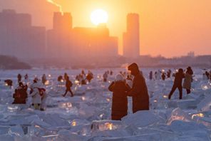 La "città di ghiaccio" della Cina vede un boom turistico