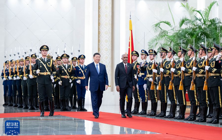Colloquio tra Xi Jinping e il presidente delle Maldive Mohamed Muizzu