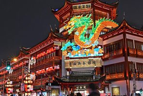 Fiera delle lanterne del Giardino Yuyuan a Shanghai