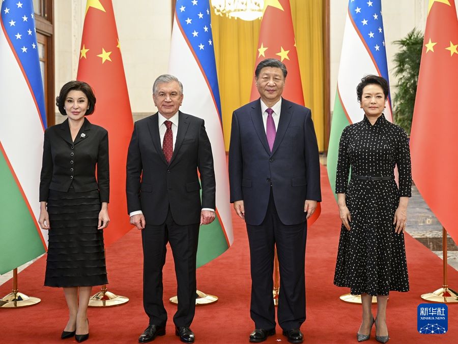Beijing, colloquio tra Xi Jinping e il presidente dell'Uzbekistan