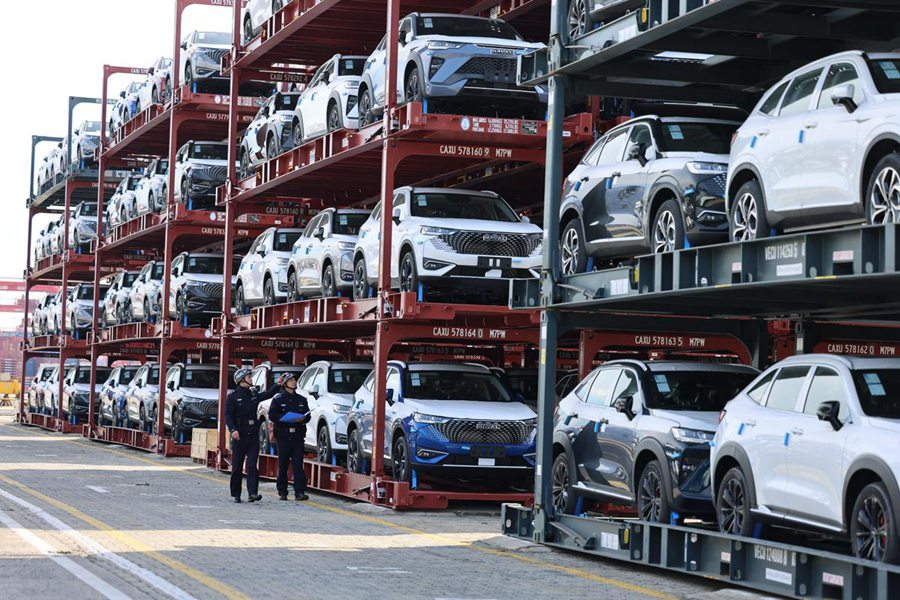Nel 2023 la Cina supera il Giappone come primo esportatore di auto al mondo