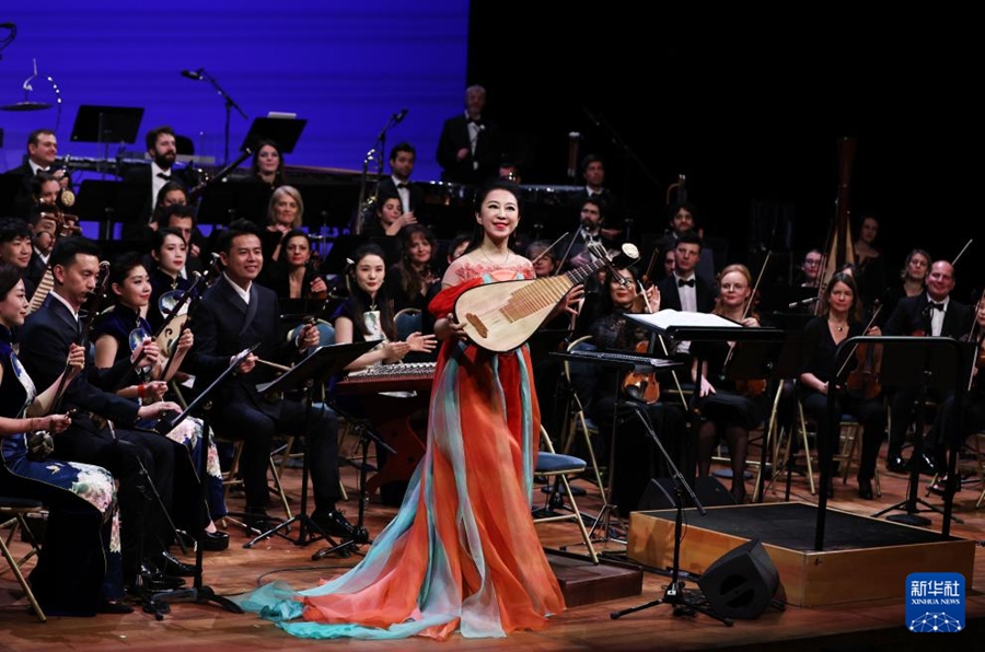 Parigi, concerto per l'apertura dell'Anno del turismo e della cultura Cina-Francia