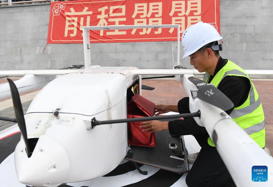 Shenzhen: nuova rotta di consegna di frutti di mare tramite drone