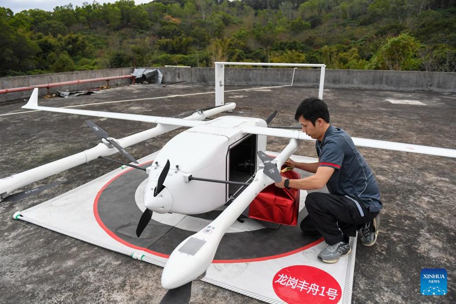 Shenzhen: nuova rotta di consegna di frutti di mare tramite drone