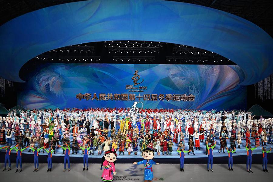 Cerimonia di apertura dei 14esimi Giochi Invernali Nazionali a Hulun Buir, nella regione autonoma della Mongolia Interna. (17 febbraio 2024 - Xinhua/Lian Zhen)