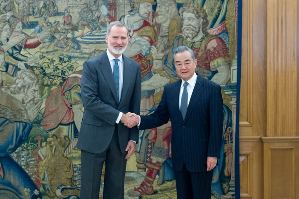 Madrid: incontro tra Wang Yi e Felipe VI di Spagna